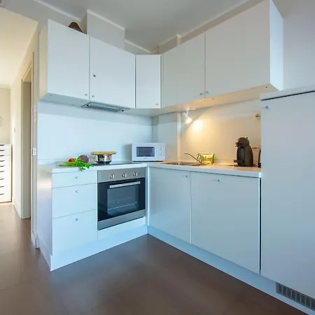 Meina Apartment *
