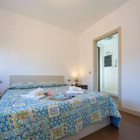 Meina Apartment *